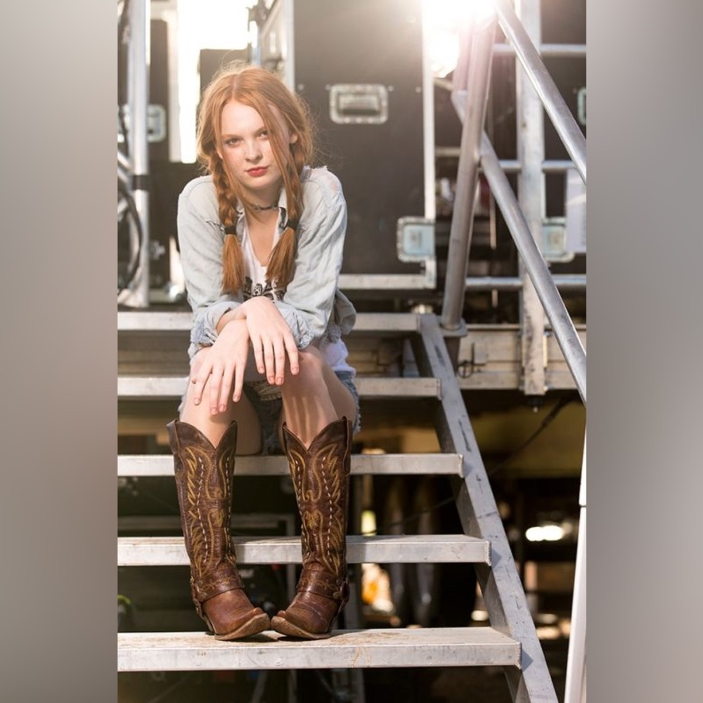 Junk Gypsy Vagabond by Lane Brown Embroidered Heeled Snip toe Boots